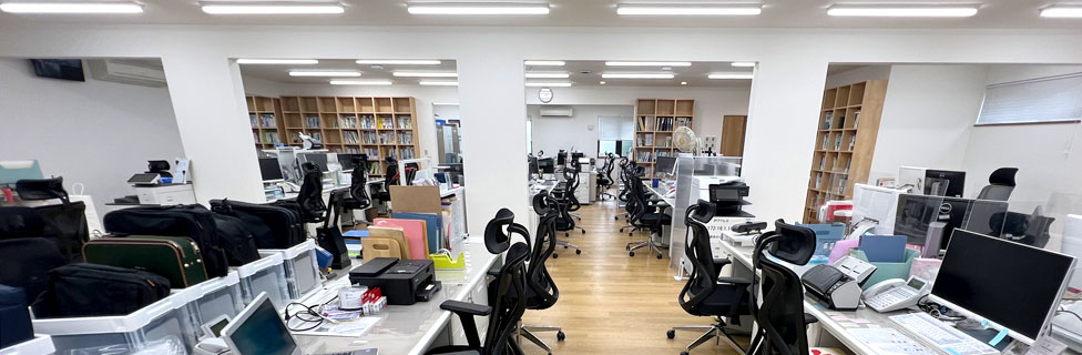 村上事務所新社屋　執務室